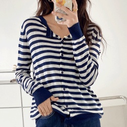 Ukawaii好感度100％ストライプ3色長袖韓国風ゆったり合わせやすいセーター