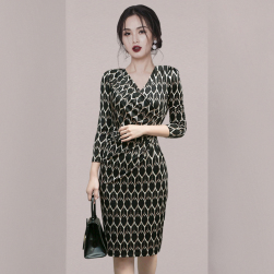 Ukawaii 韓国ファッション女性服1位 Aライン プリント Vネック セクシーワンピース