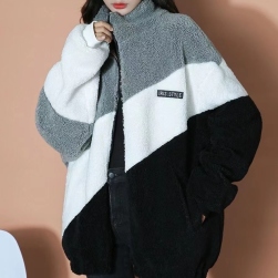 個性的なデザイン カジュアル 体型をカバー 配色 大きめのサイズ感 スタンドネック 中綿コート
