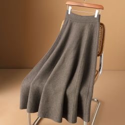 韓国風ファッション 人気上昇中 暖かい しっかり素材 フェミニン エレガント 大人カジュアル スカート