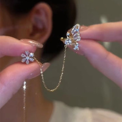 耳元をおしゃれにイヤーカフ 蝶と花のイヤボーンクリップ 韓国ファッション かわいいイヤリング