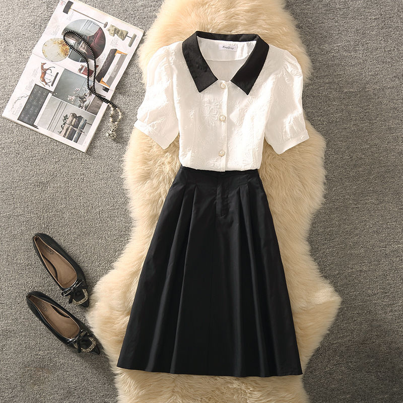 ホワイト/シャツ＋ブラック/スカート/2点セット