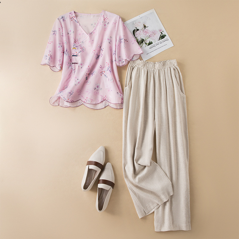 ピンク/Tシャツ+アイボリー/パンツ