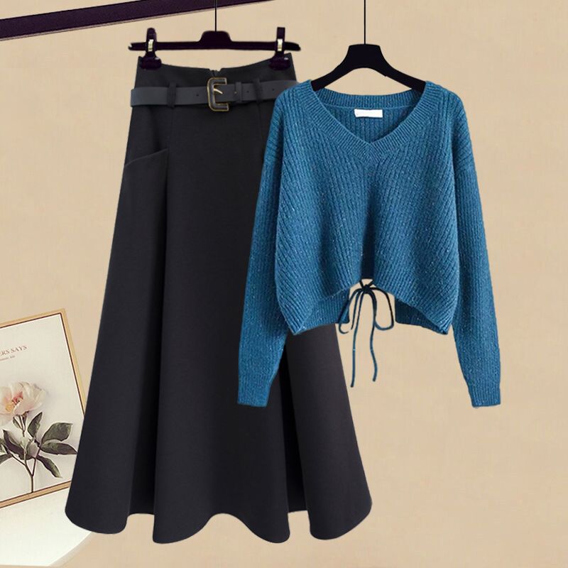 ブルー/セーター+ブラック/スカート
