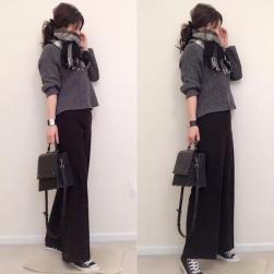 女性らしいコーデ ファッション 通勤 ランドネック ニット＋カジュアル ブラック パンツ2点セット
