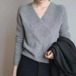 女性魅力満載 ファッション Ｖネック長袖無地合わせやすいニットセーター