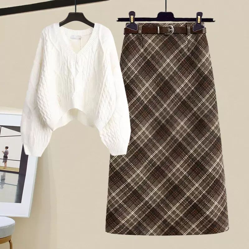 ホワイト/セーター+コーヒー/スカート