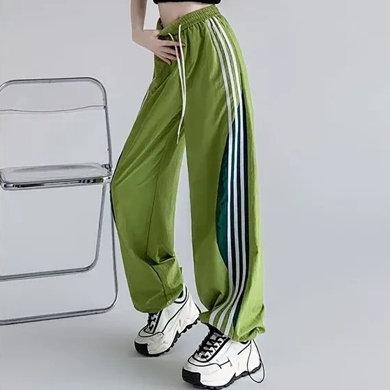 グリーン