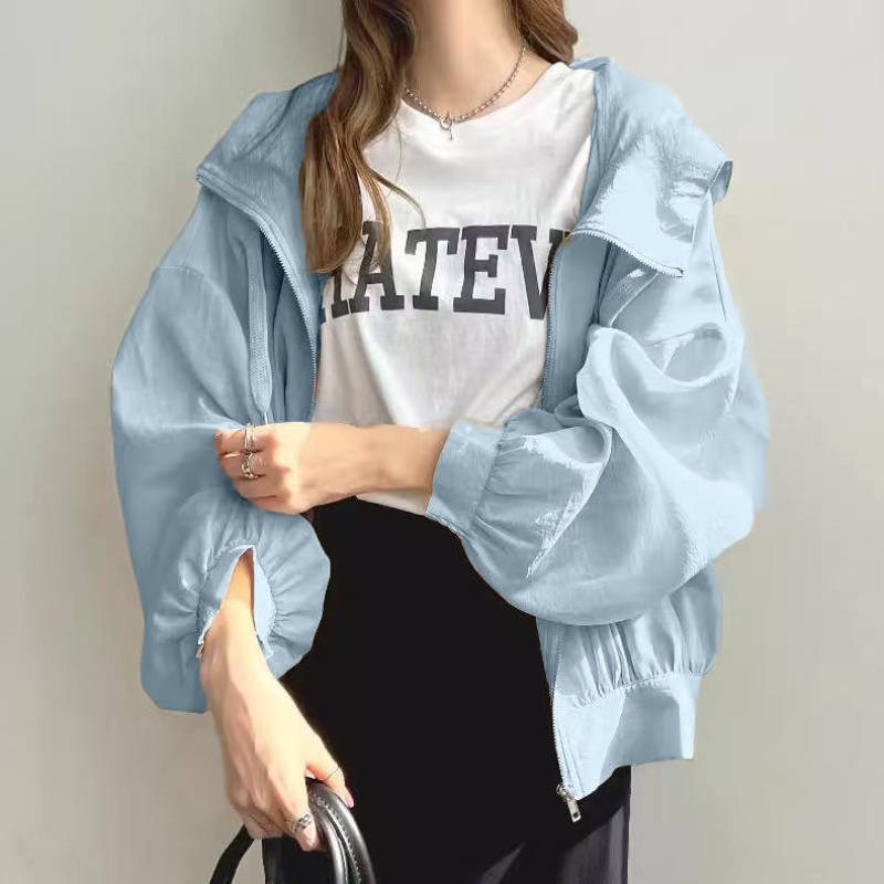 ブルー