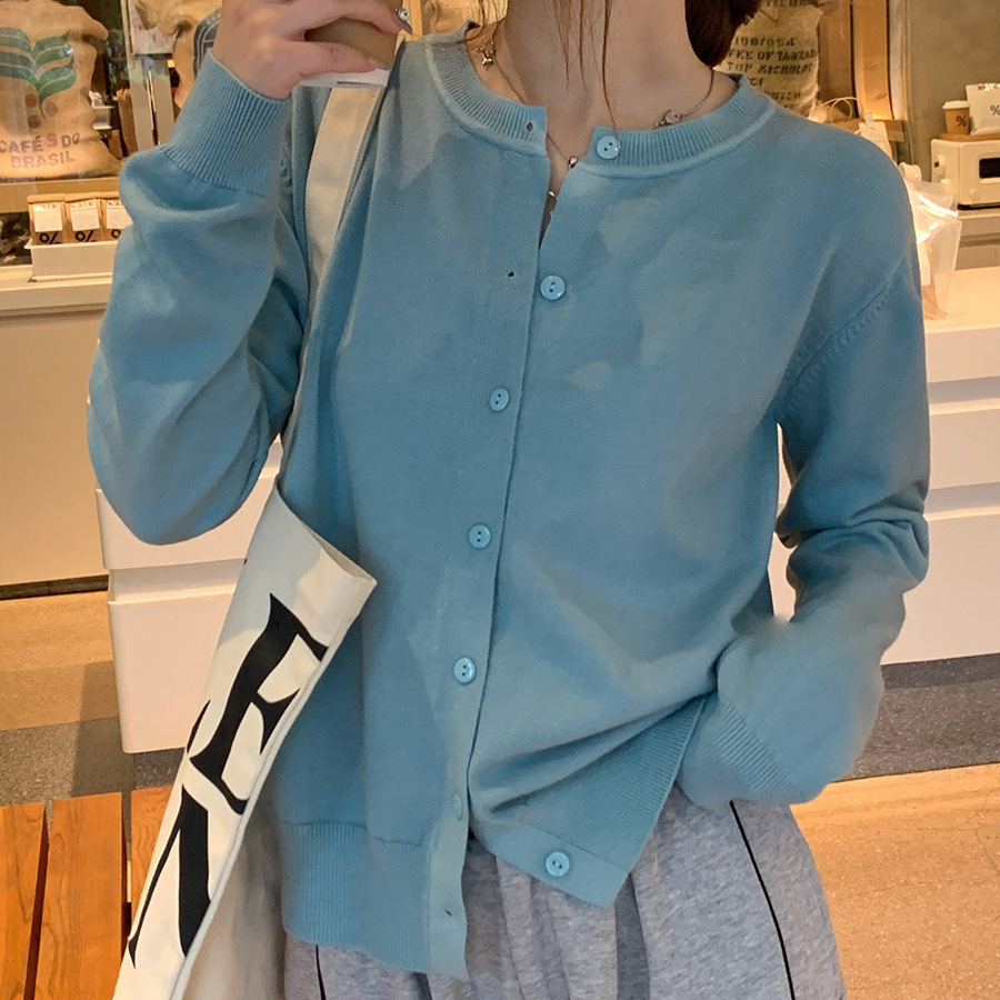 ブルー