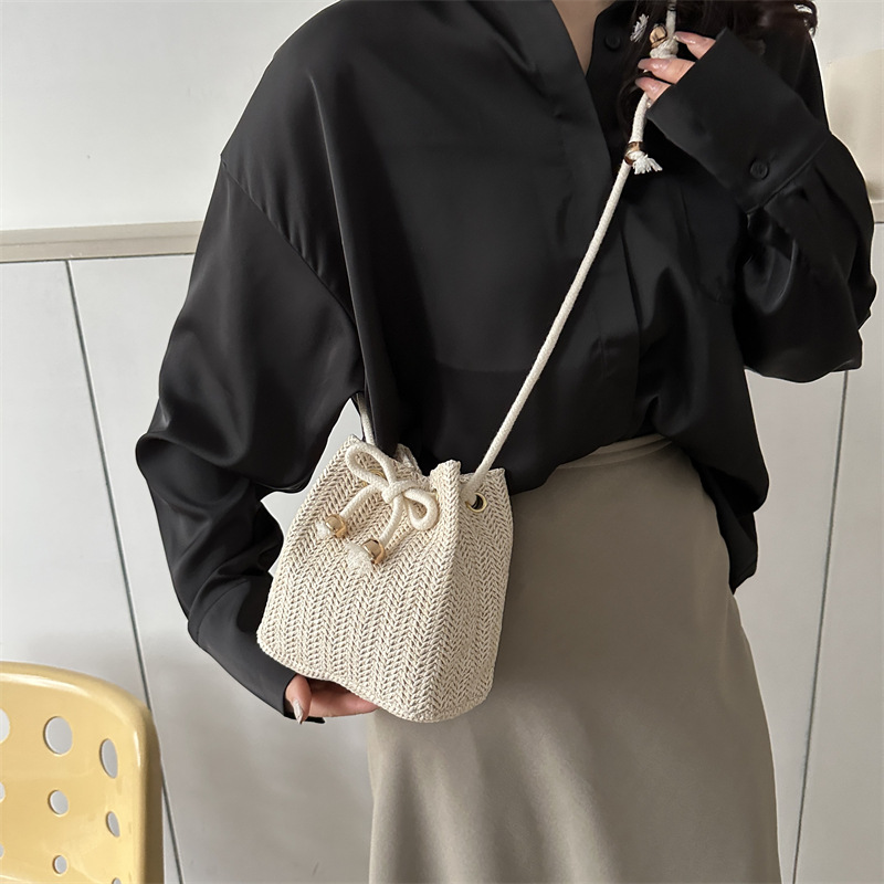 人気を獲得♡ ファッション ボディバッグ 草編み 肩掛け 日常 ショルダーバッグ