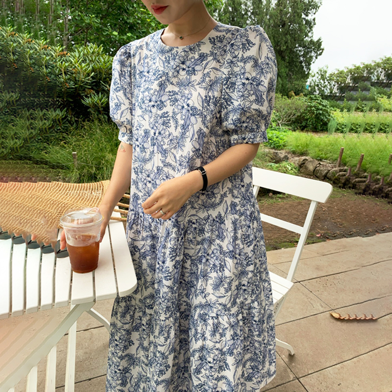 スケッチ風プリントロングワンピース ラウンドネック パフスリーブ ゆったりシルエット