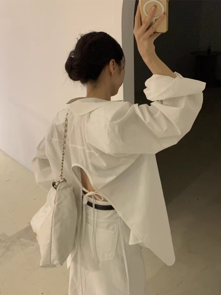 ホワイト