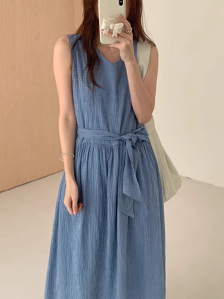ブルー
