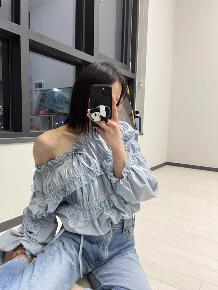 ブルー