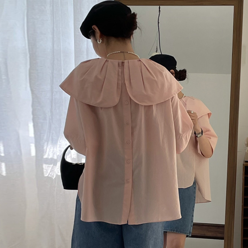 かわいい襟バックボタンシャツ