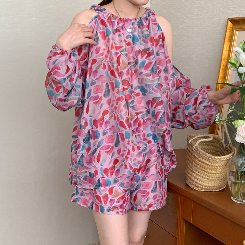 ピンク