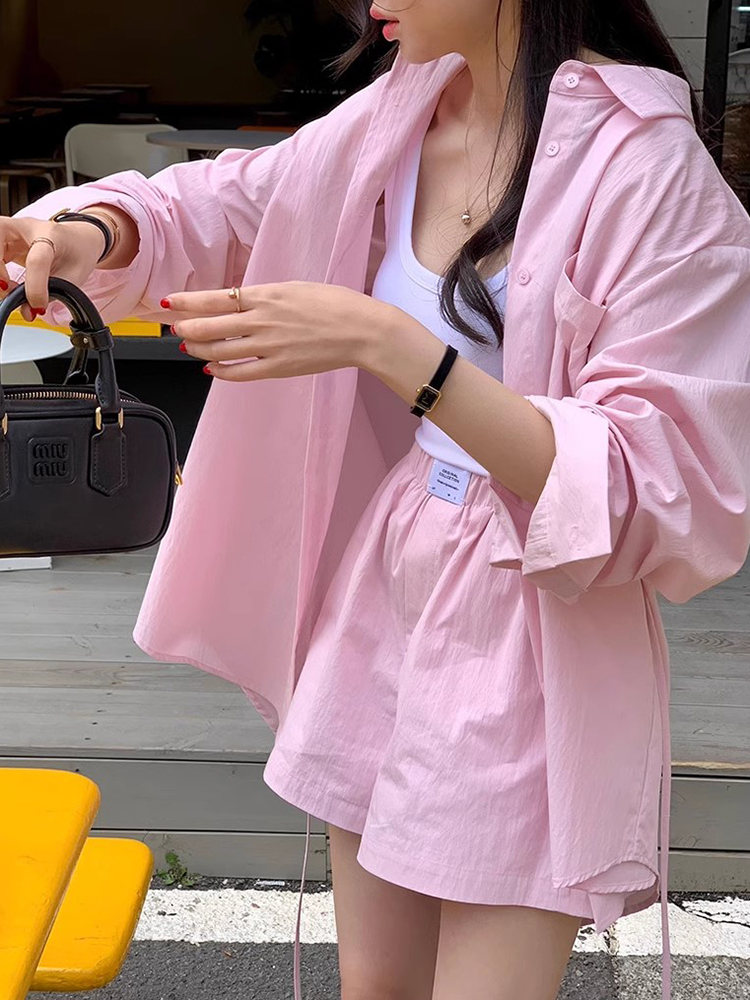 ピンク