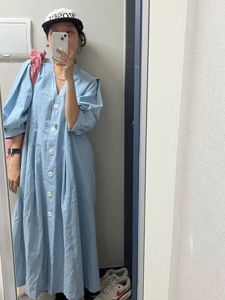 ブルー