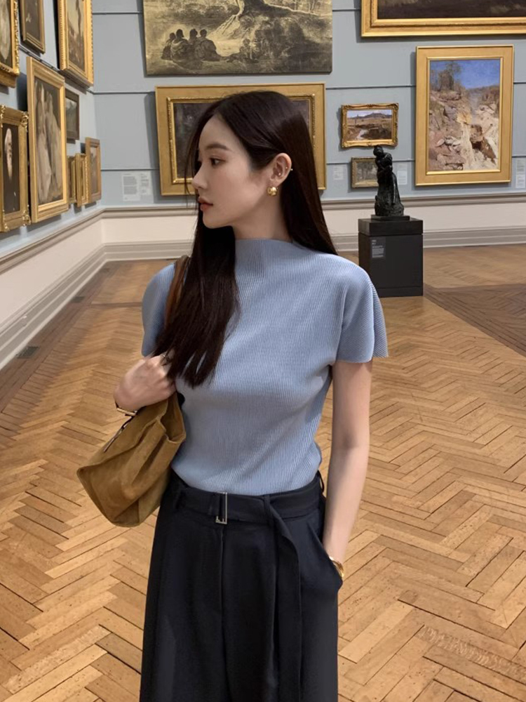 ブルー