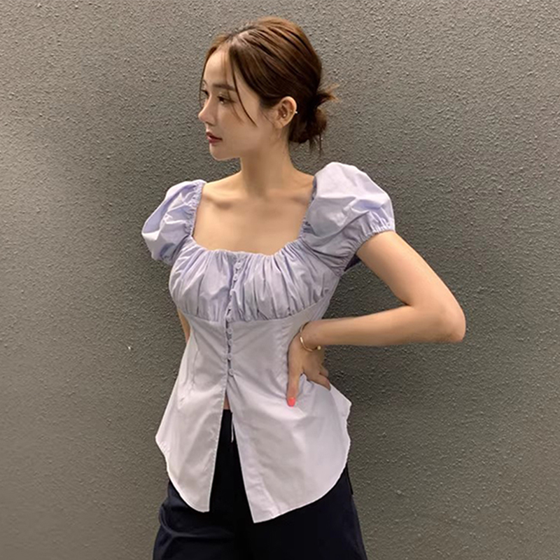 ブルー