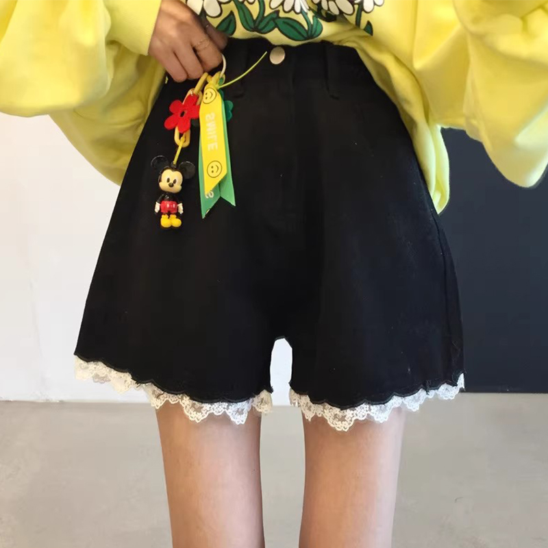 ブラック