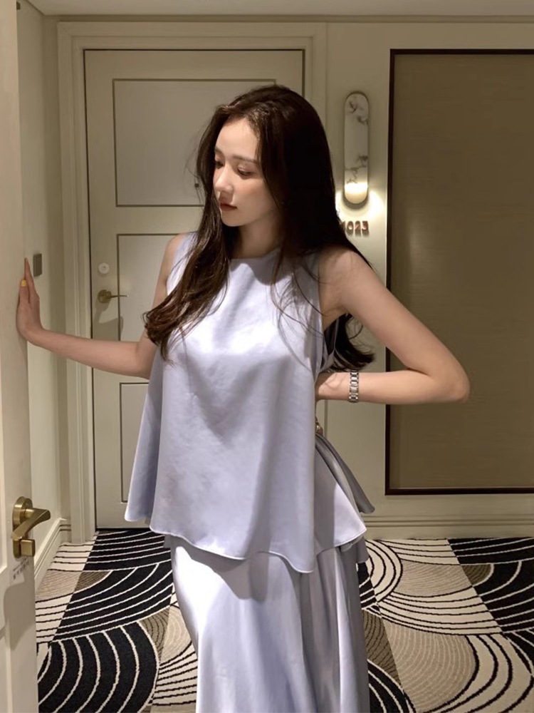 ブルー