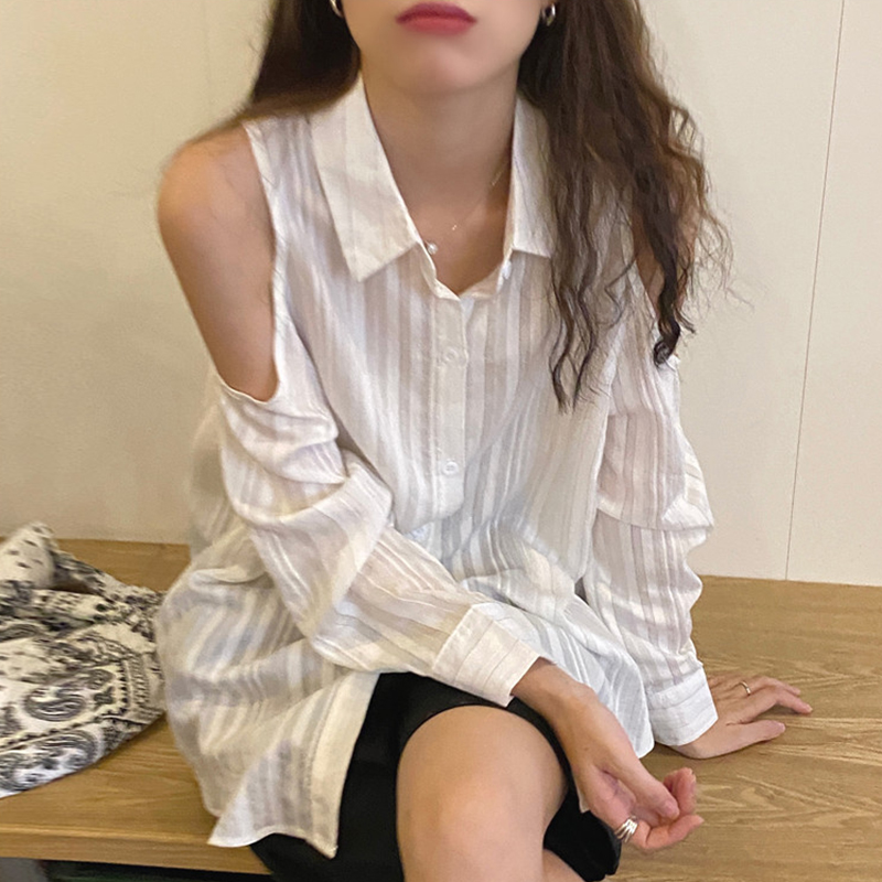 ホワイト