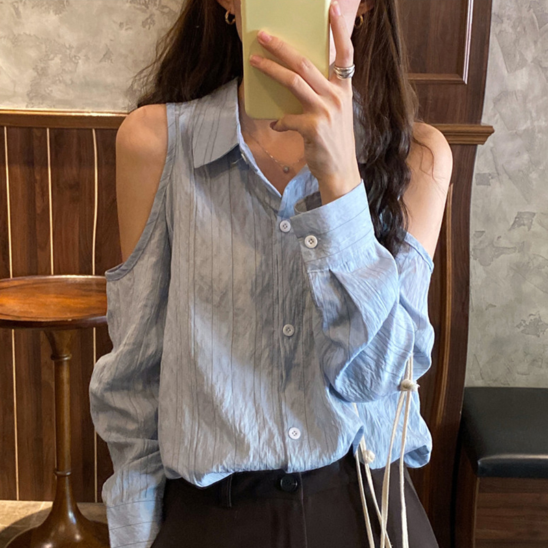 ブルー