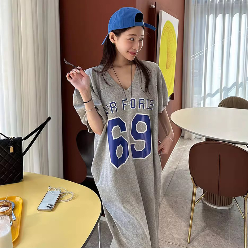 フレンチリラックス風ロゴプリント半袖ワンピース ゆったりカジュアルTシャツドレス