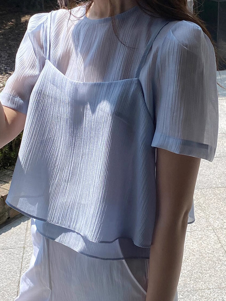 ブルー