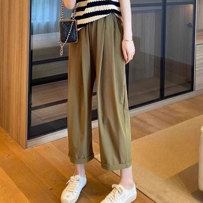 ベージュ