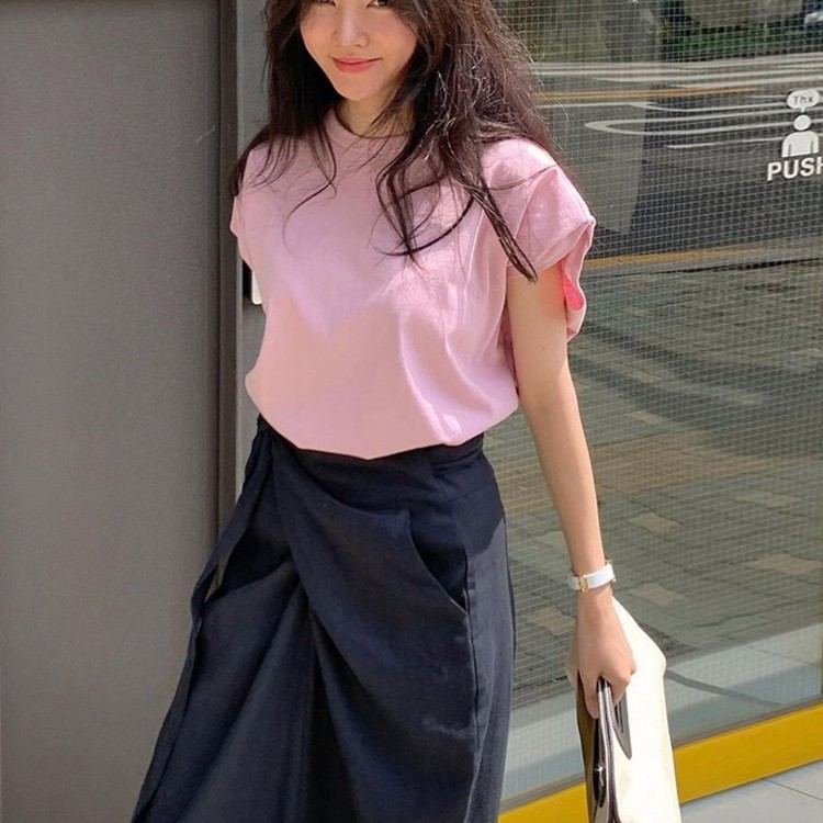 Tシャツとスカートのセットアップ ラウンドネック アシンメトリースカート ハイウエストデザイン