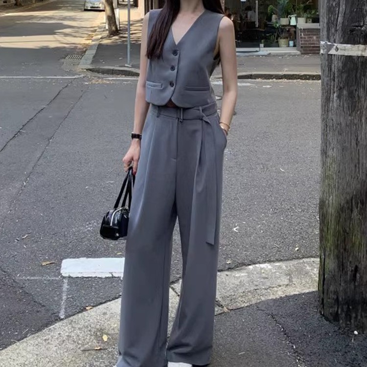 【セットアップ】ショート丈ベスト＋ハイウエストワイドパンツ／夏のリラックスコーデ