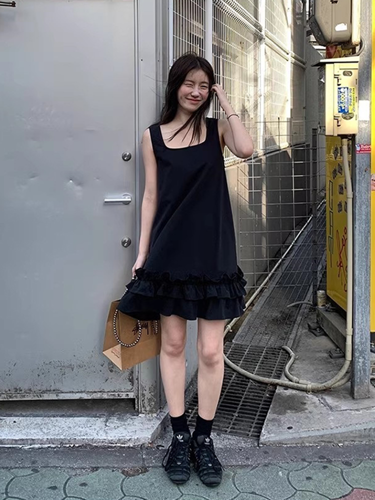 ブラック