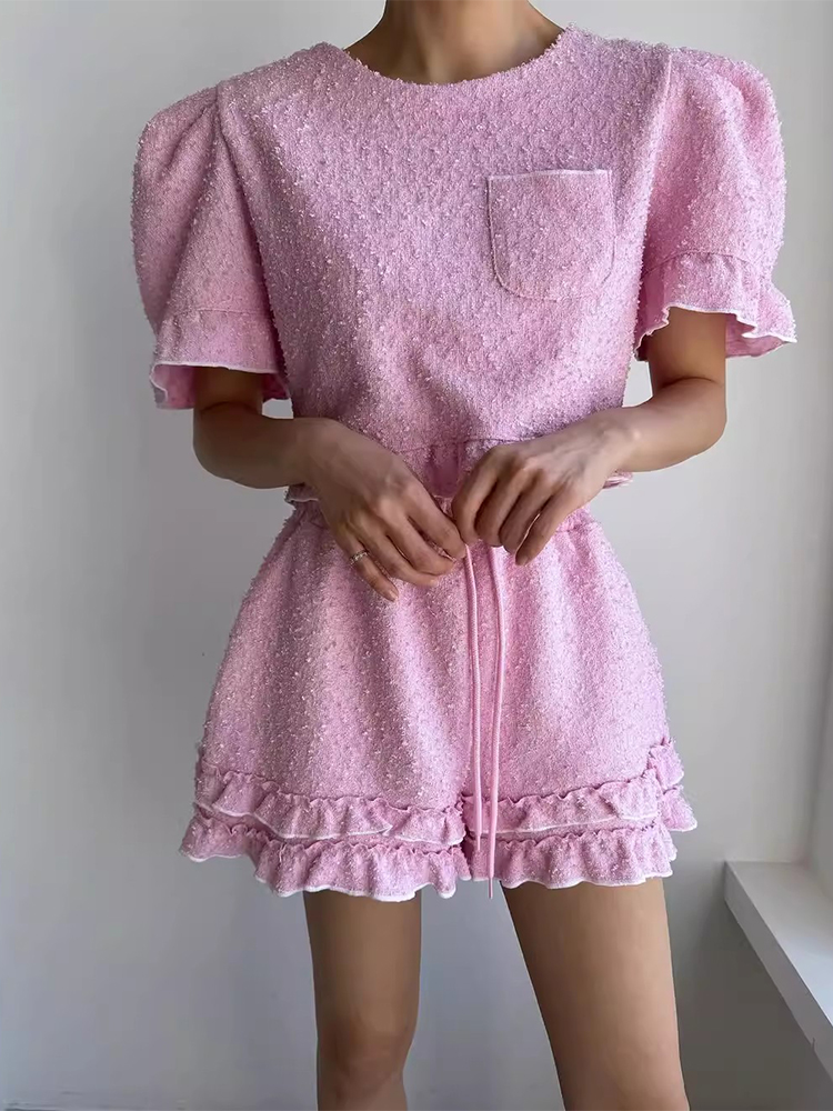 ピンク
