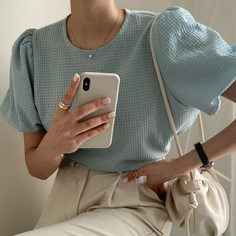 ブルー