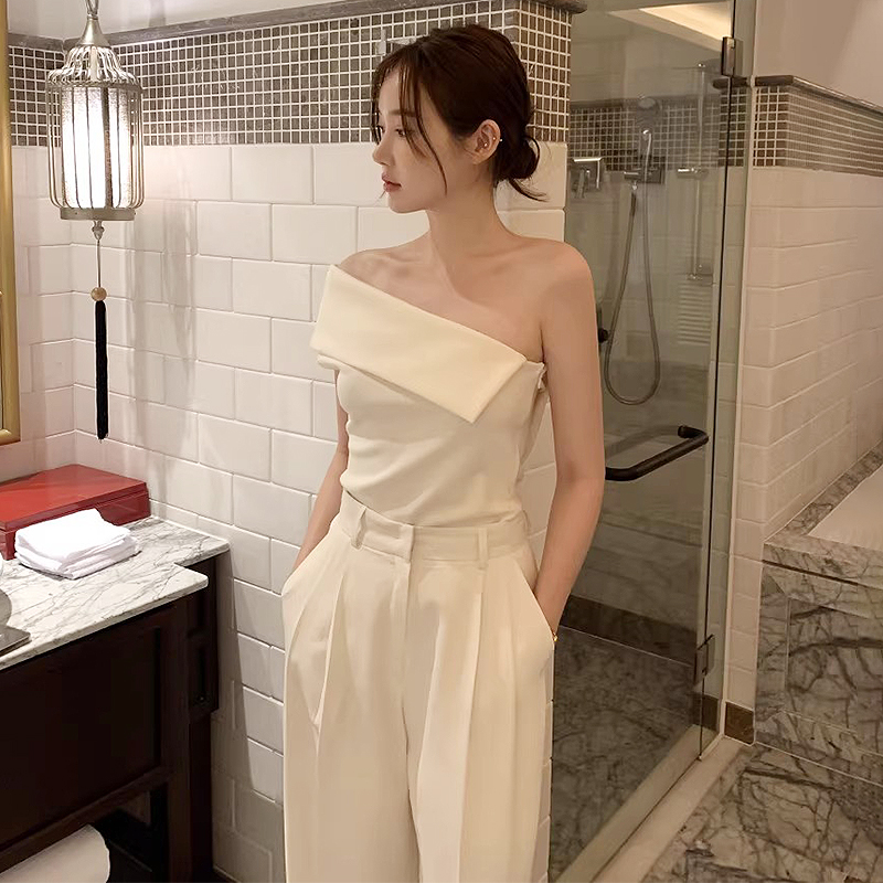 アシンメトリーデザイン オフショルダー トップス＋ハイウエストワイドパンツ