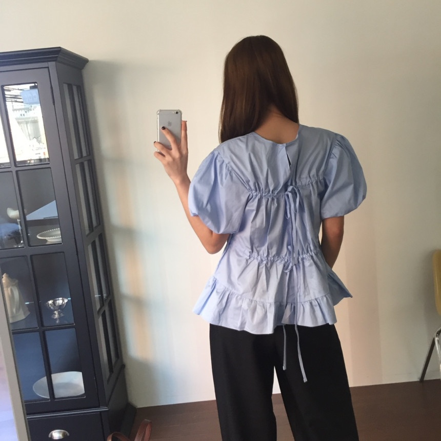 ブルー