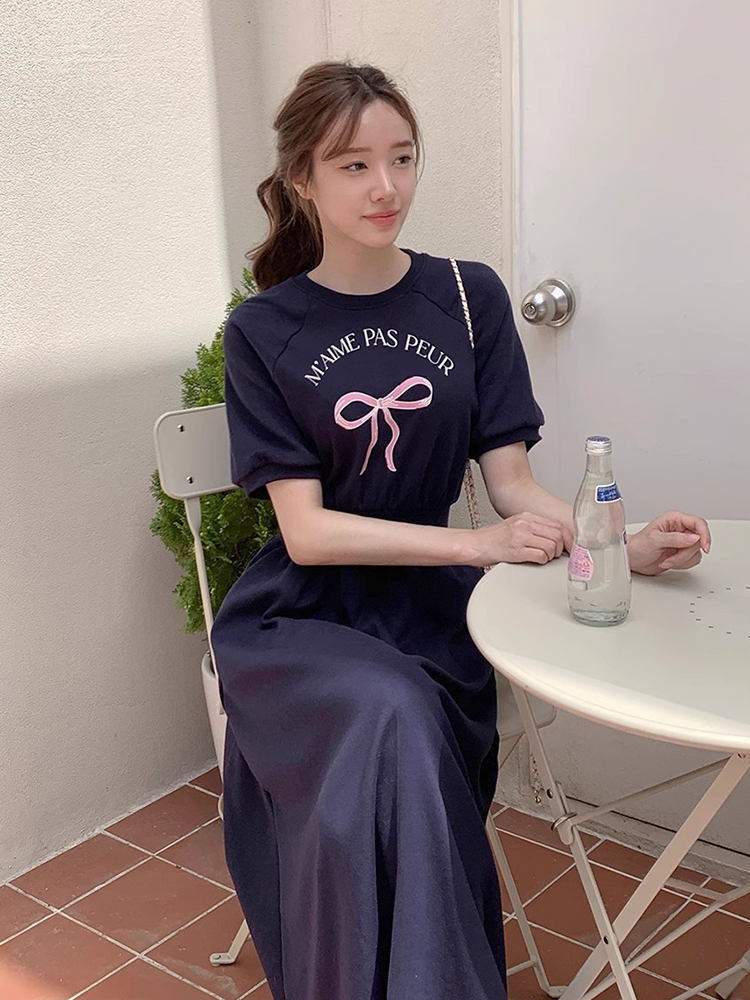 ネイビー