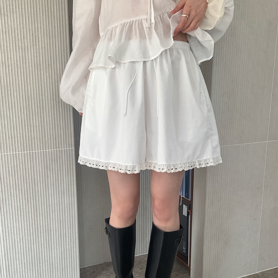 ホワイト
