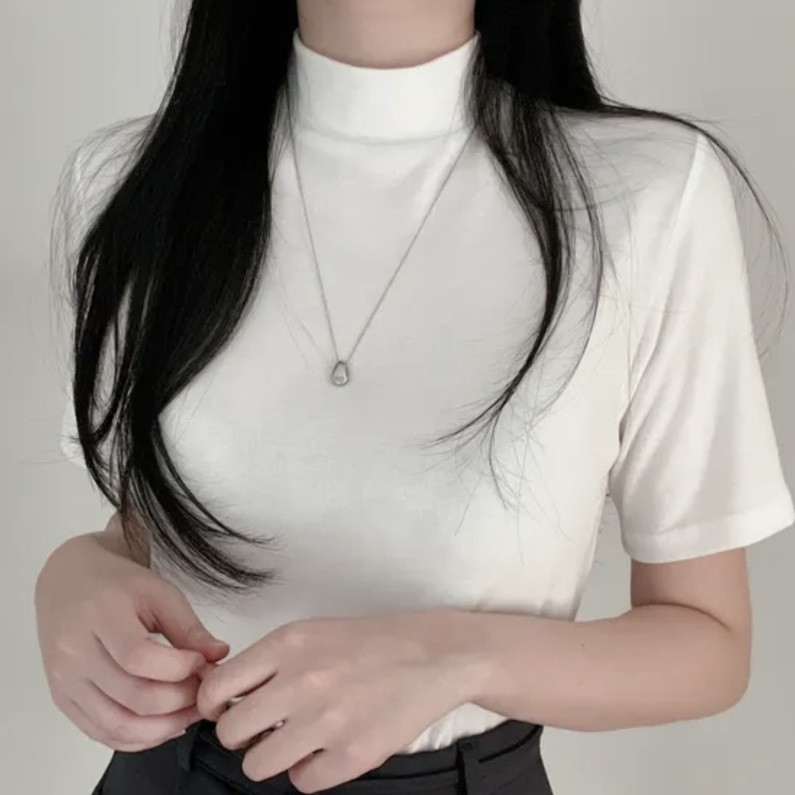 セミハイネック ストレートショルダー フィットTシャツ（重ね着にも）