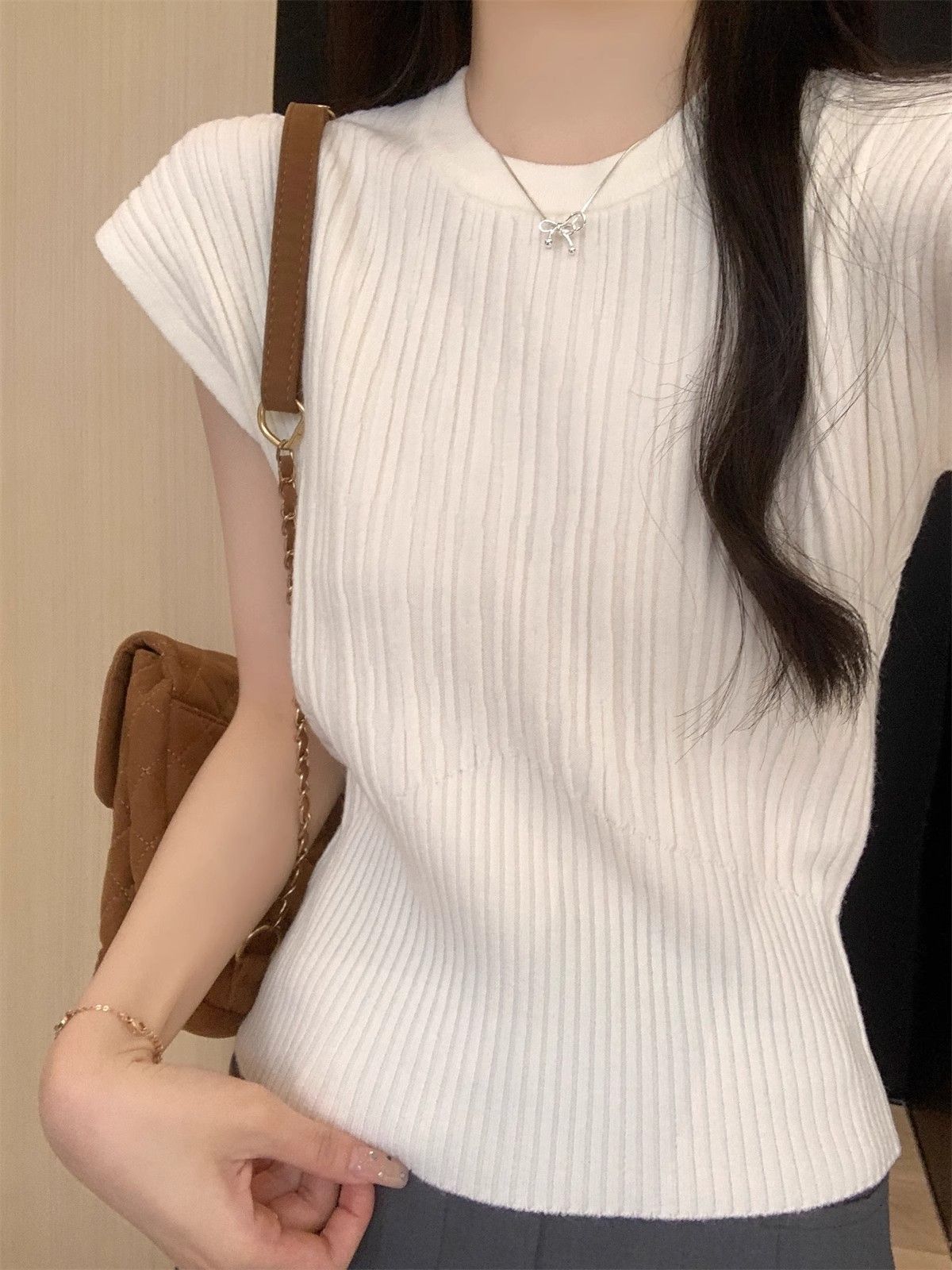 ホワイト