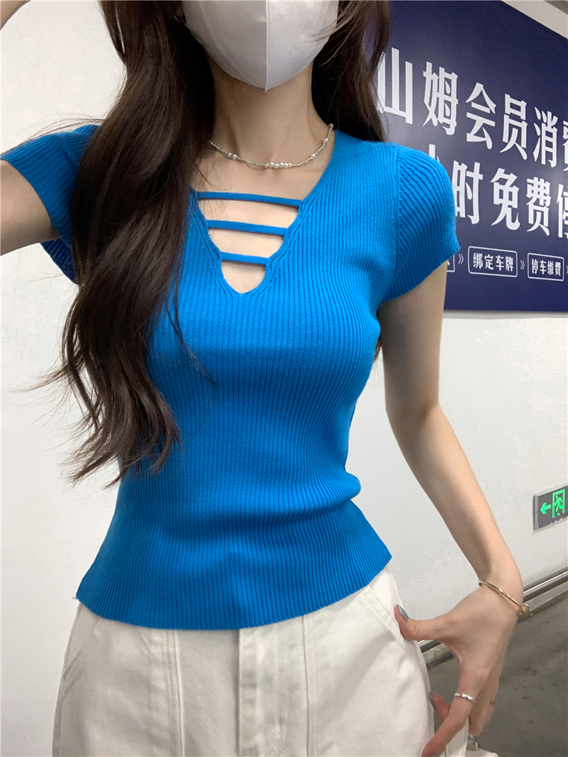 ブルー