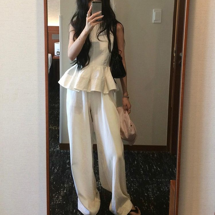 アシンメトリーフリルノースリーブトップス＋ワイドパンツセットアップ