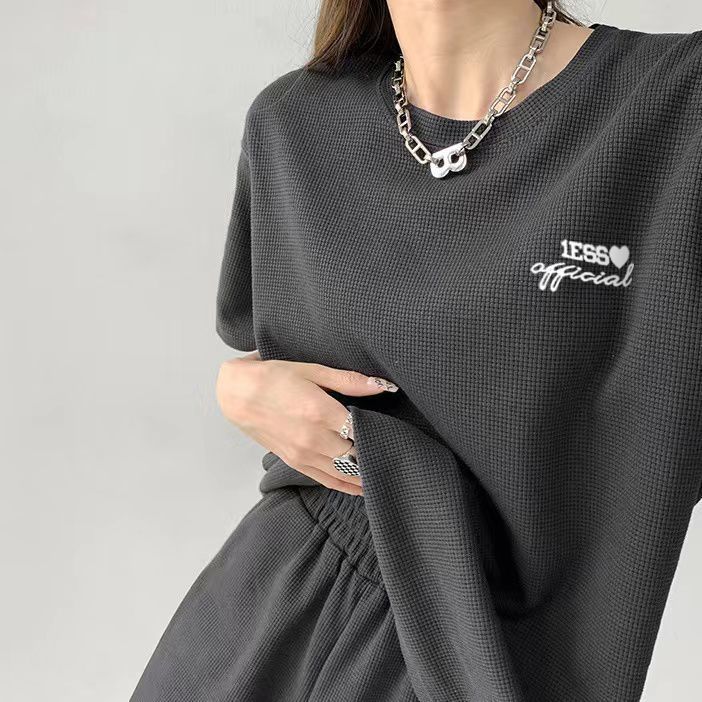 薄手ワッフル素材 スポーティーでリラックス感あるショートパンツセット 半袖クルーネックTシャツ セットアップ