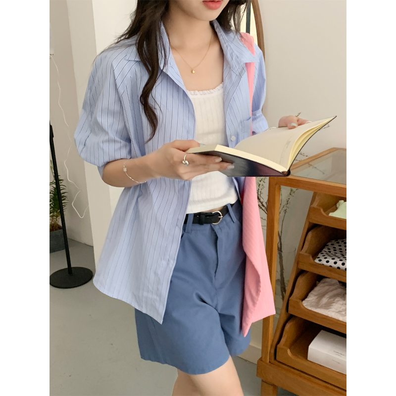 ブルー
