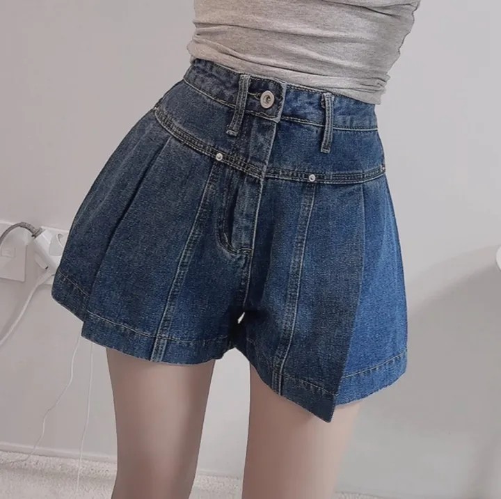 ダークブルー