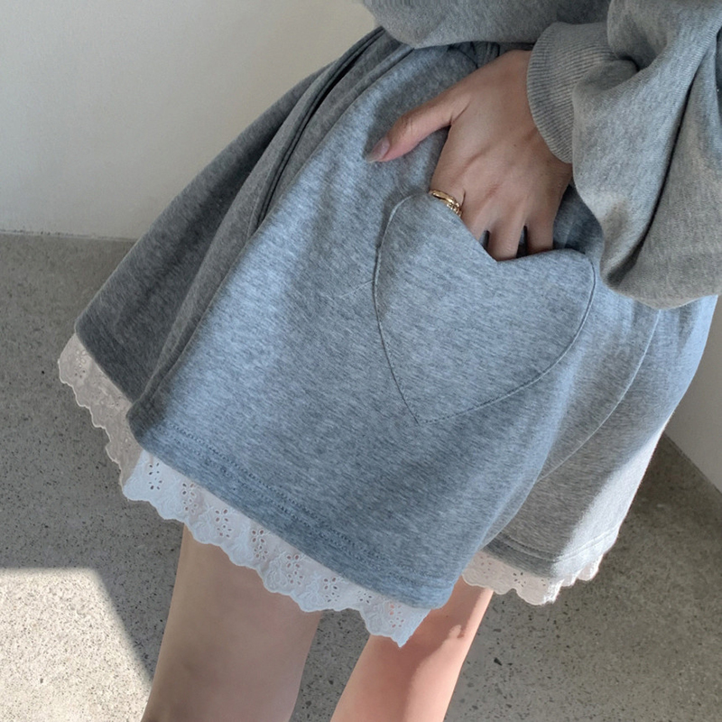 レースプリーツ切り替え ハートポケット付き スウェットショートパンツ