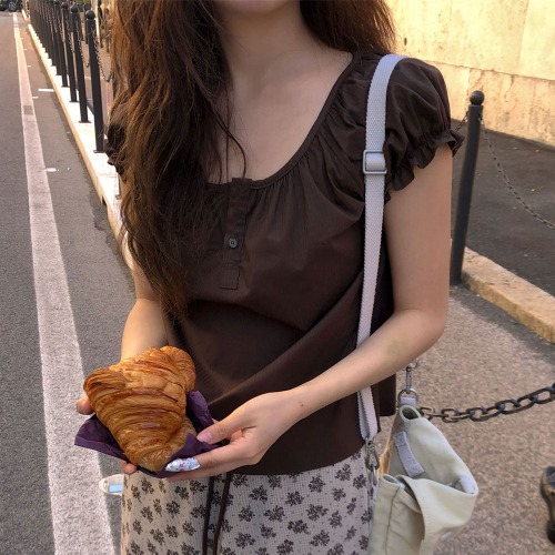 ブラウン